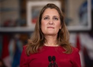 加拿大总理之位有力竞争者Freeland：呼吁被特朗普针对的国家召开峰会